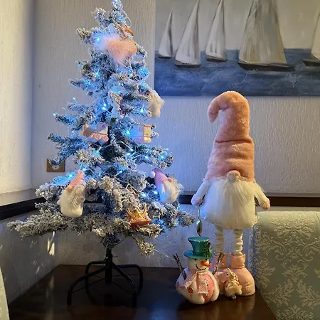 Βίλα By The Sea And Pool