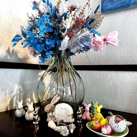 By The Sea And Pool * Λινιάνο Σαμπιαντόρο