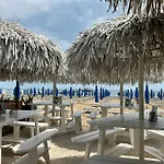 By The Sea And Pool Villa Lignano Sabbiadoro