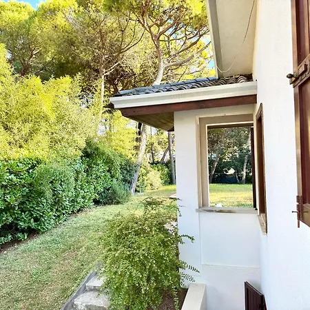 Villa By The Sea And Pool *