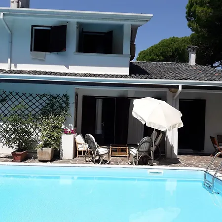 By The Sea And Pool וילה ליגננו סביאדורו